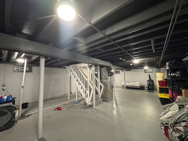 93 E Elmwood Drive, Chicago Heights, IL 60411