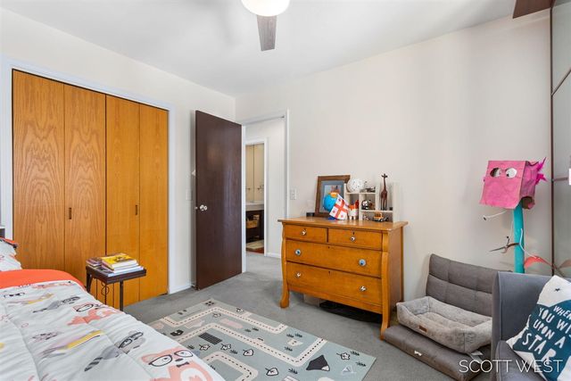 300 Farington Boulevard 16, Holland, MI 49423