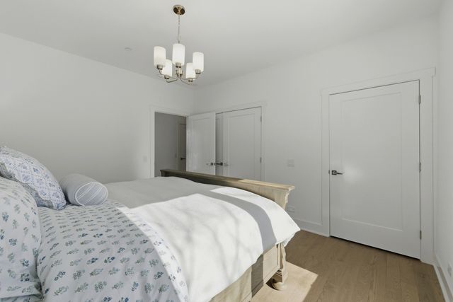 19 Marina Drive, Des Plaines, IL 60016