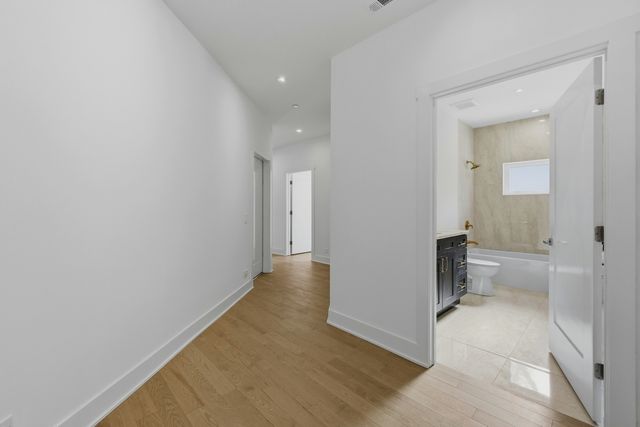 19 Marina Drive, Des Plaines, IL 60016