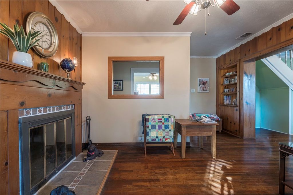 205 Barton Street, Hearne, TX 77859 — photo 5