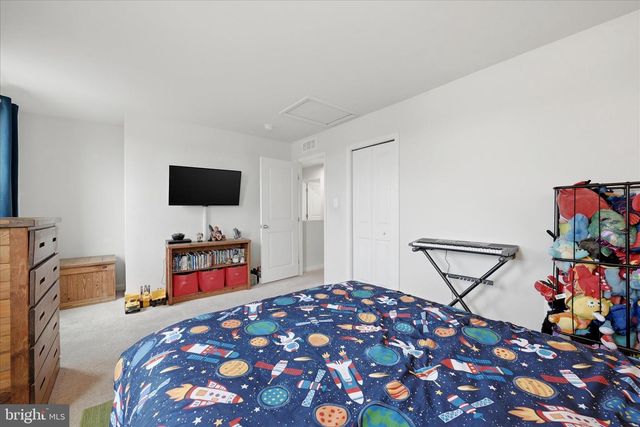 37 TICKSEED CT, Bunker Hill, WV 25413