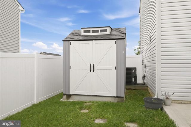 37 TICKSEED CT, Bunker Hill, WV 25413