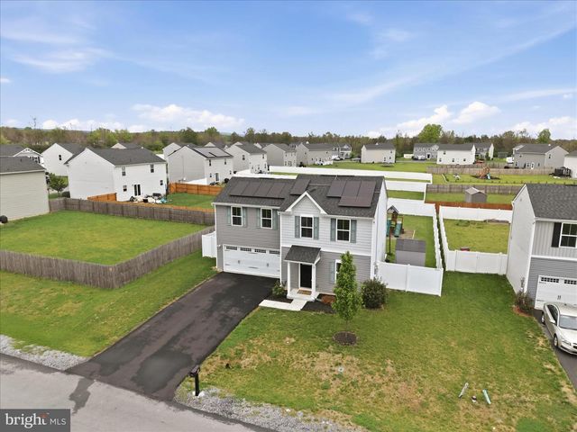 37 TICKSEED CT, Bunker Hill, WV 25413