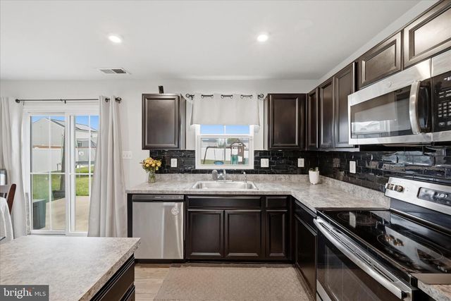 37 TICKSEED CT, Bunker Hill, WV 25413