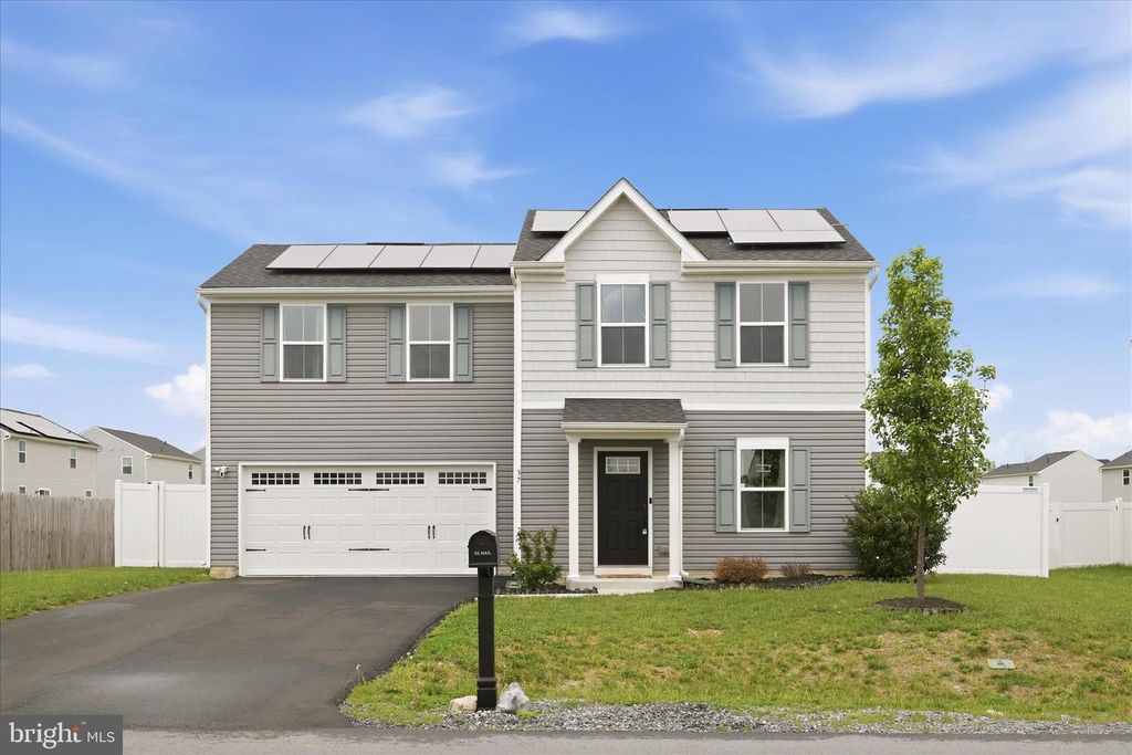 37 TICKSEED CT, Bunker Hill, WV 25413