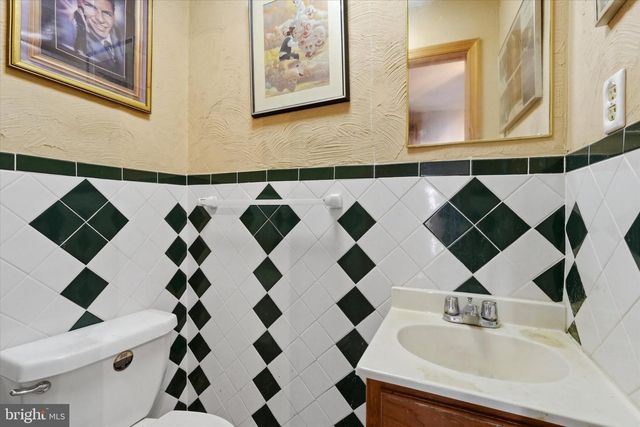 1621 PACKER AVE, Philadelphia, PA 19145