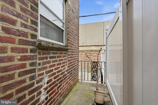 1621 PACKER AVE, Philadelphia, PA 19145