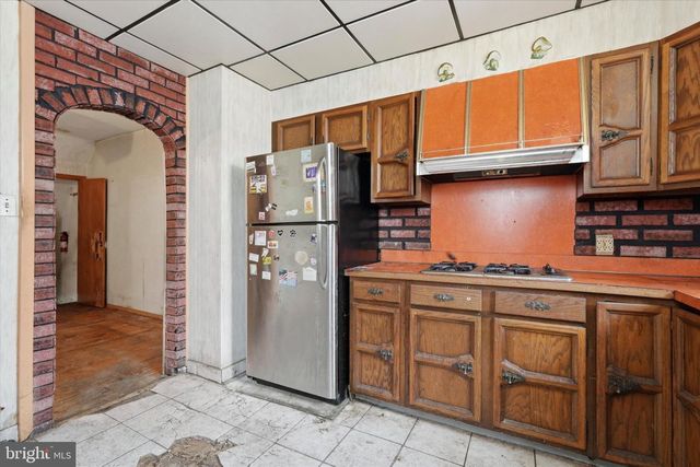 1621 PACKER AVE, Philadelphia, PA 19145