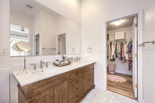 26 Emerald Dunes Circle, Henderson, NV 89052