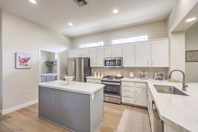 26 Emerald Dunes Circle, Henderson, NV 89052