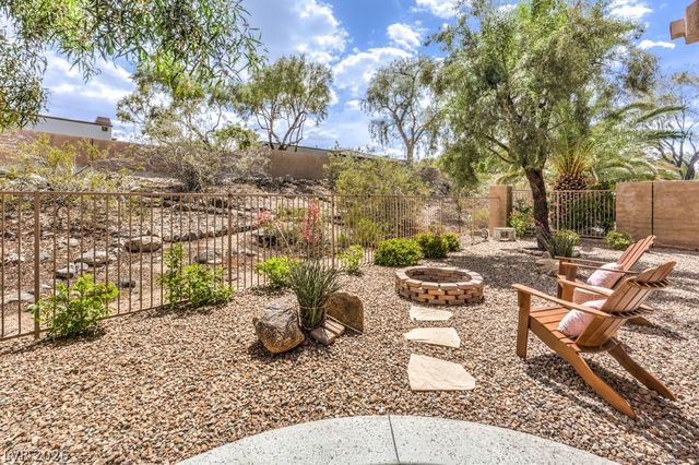 26 Emerald Dunes Circle, Henderson, NV 89052