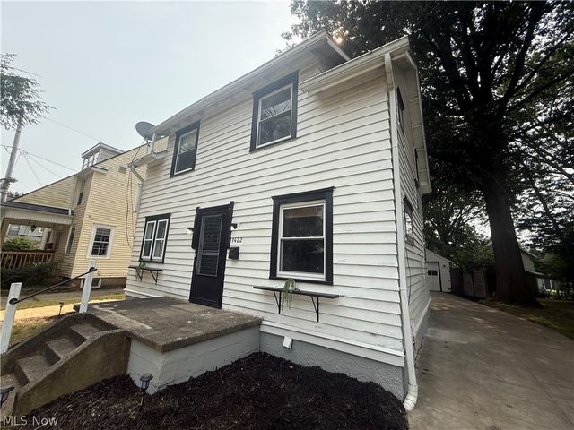 1422 Elder Avenue, Akron, OH 44301