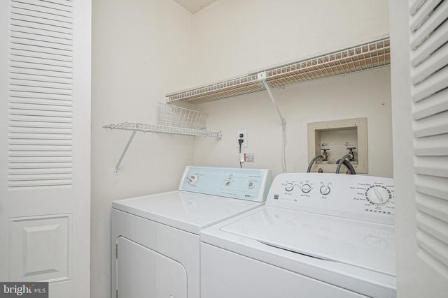 4 KNOLLWOOD DR, Woodbury, NJ 08096