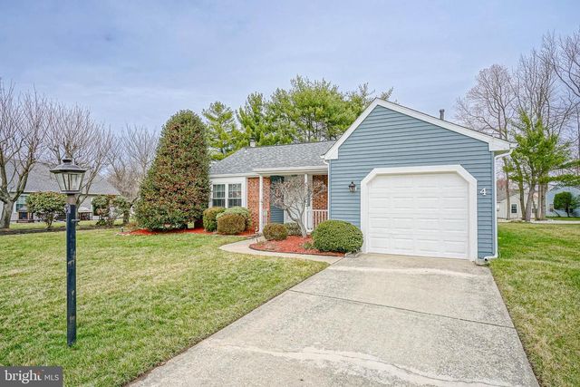 4 KNOLLWOOD DR, Woodbury, NJ 08096