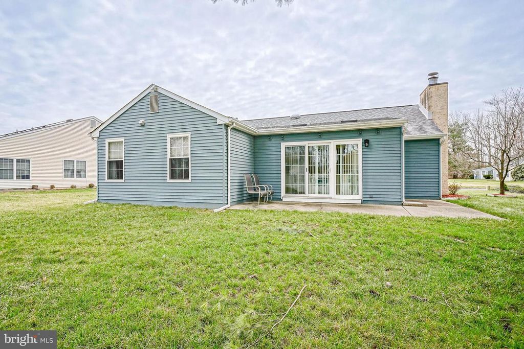 Image 26 of property listing at 4 KNOLLWOOD DR, Woodbury, NJ 08096