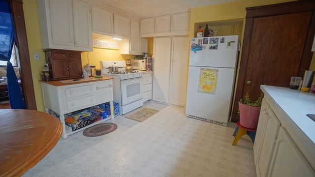 1650 Longmeadow St, Longmeadow, MA 01106