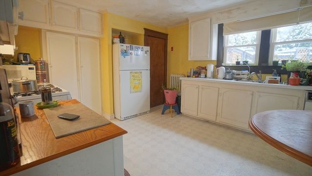 1650 Longmeadow St, Longmeadow, MA 01106