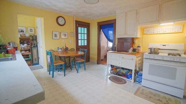 1650 Longmeadow St, Longmeadow, MA 01106