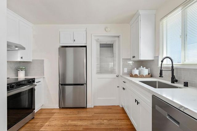 971977 Oak Lane, Menlo Park, CA 94025