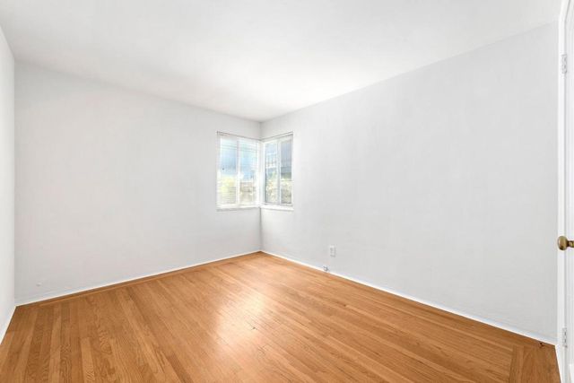971977 Oak Lane, Menlo Park, CA 94025
