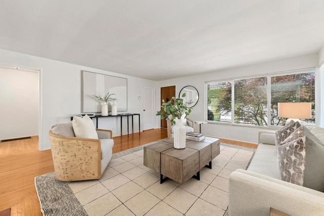 971977 Oak Lane, Menlo Park, CA 94025