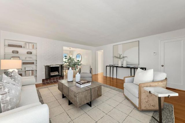 971977 Oak Lane, Menlo Park, CA 94025
