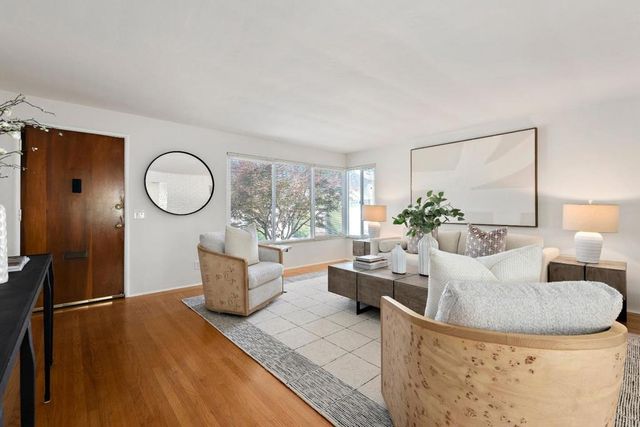 971977 Oak Lane, Menlo Park, CA 94025