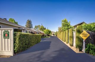 971977 Oak Lane, Menlo Park, CA 94025