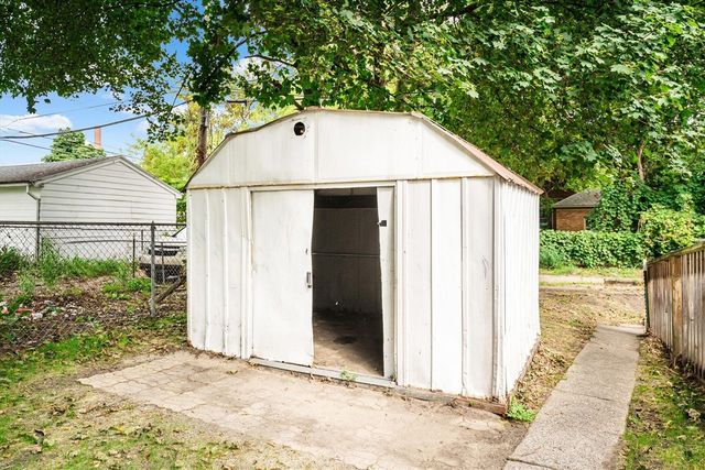 1570 Quarry Avenue, Grand Rapids, MI 49504