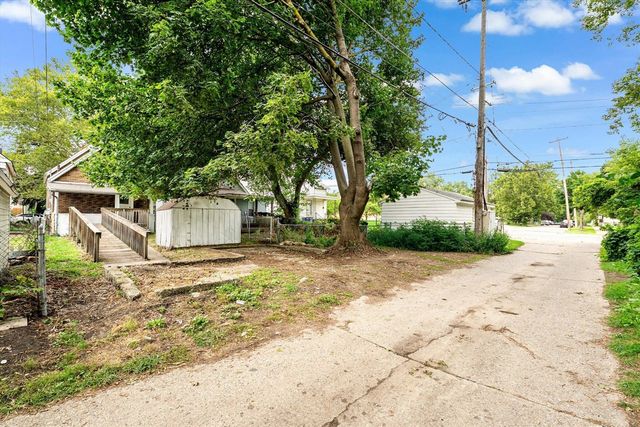 1570 Quarry Avenue, Grand Rapids, MI 49504