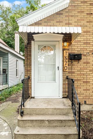 1570 Quarry Avenue, Grand Rapids, MI 49504