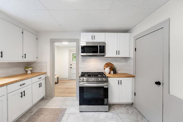 1570 Quarry Avenue, Grand Rapids, MI 49504