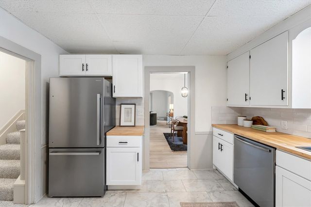 1570 Quarry Avenue, Grand Rapids, MI 49504