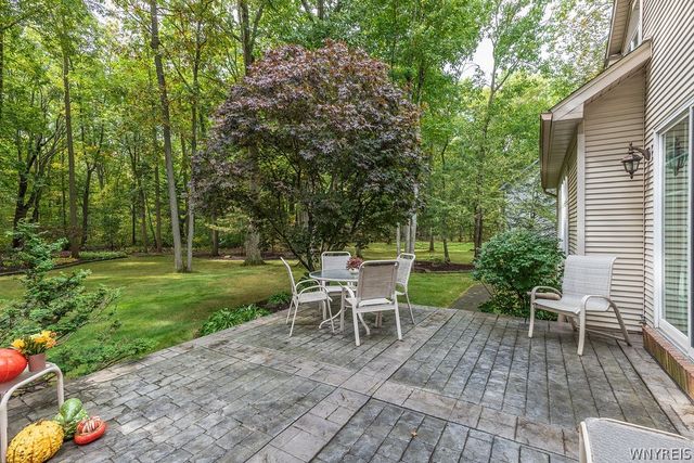 112 Trails End, Grand Island, NY 14072