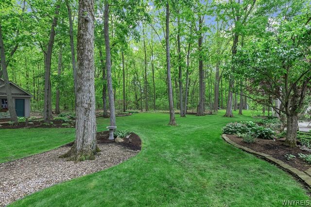 112 Trails End, Grand Island, NY 14072