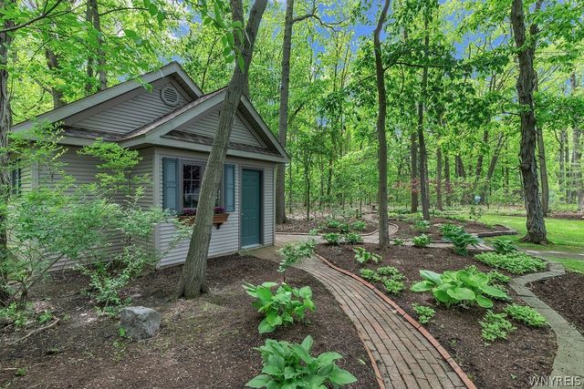 112 Trails End, Grand Island, NY 14072