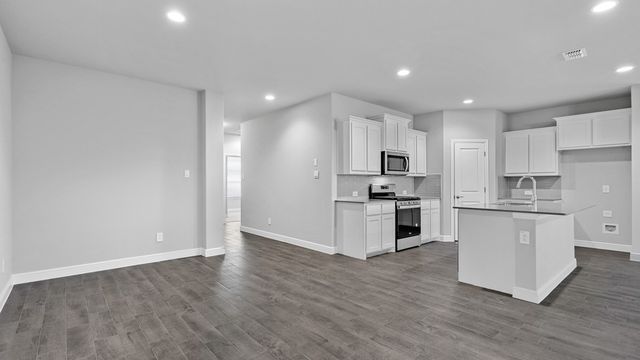 15633 LEINSTER Pass, Fort Worth, TX 76247