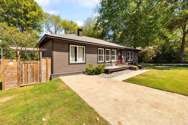 615 W Conway St, Benton, AR 72015