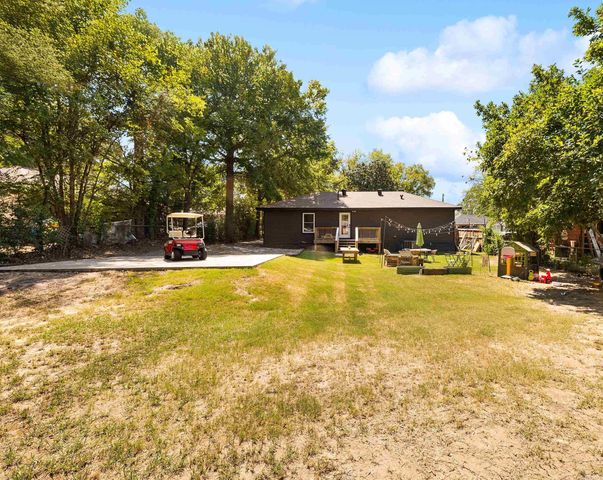 615 W Conway St, Benton, AR 72015