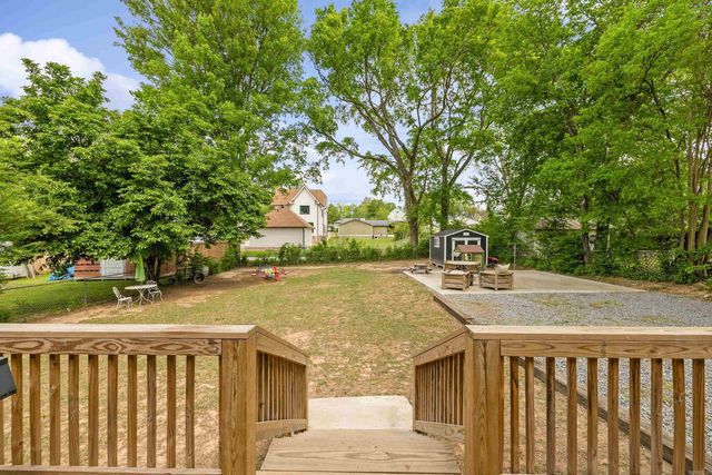 615 W Conway St, Benton, AR 72015