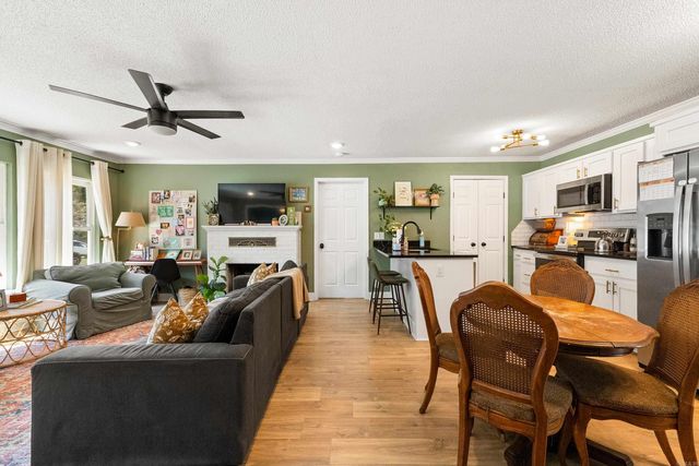 615 W Conway St, Benton, AR 72015