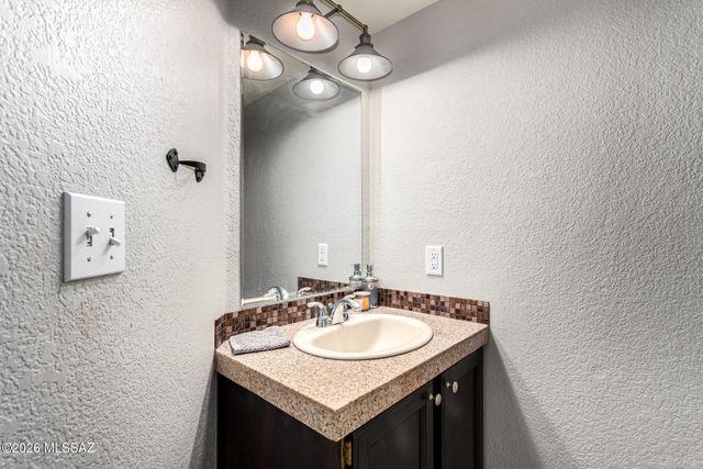 9009 N Twain Street, Tucson, AZ 85742
