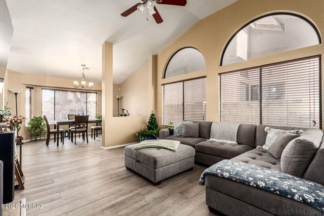 9009 N Twain Street, Tucson, AZ 85742
