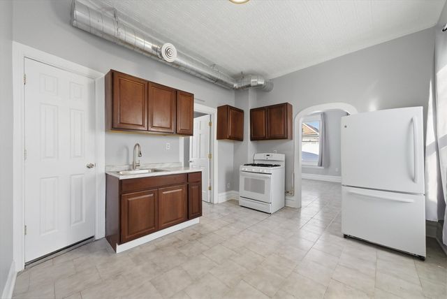 2712 W 25th Street 1R, Chicago, IL 60608