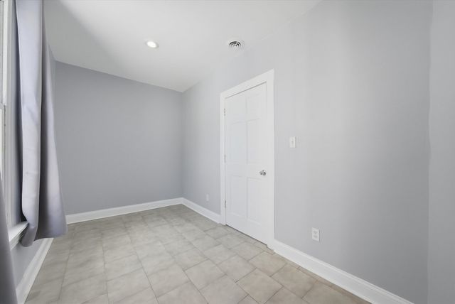 2712 W 25th Street 1R, Chicago, IL 60608