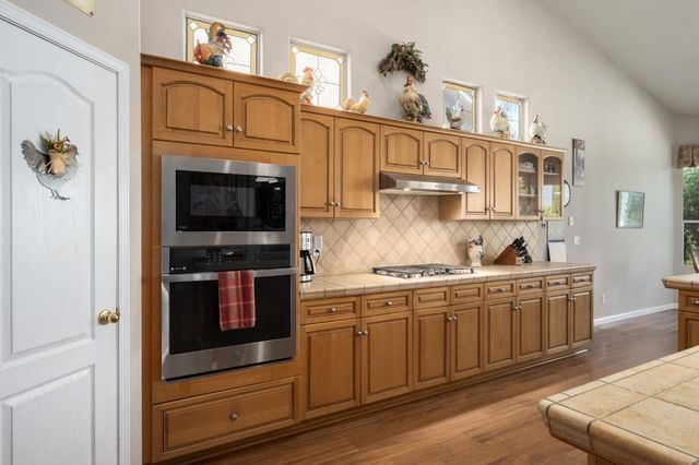 2691 Stuart Avenue, Clovis, CA 93611