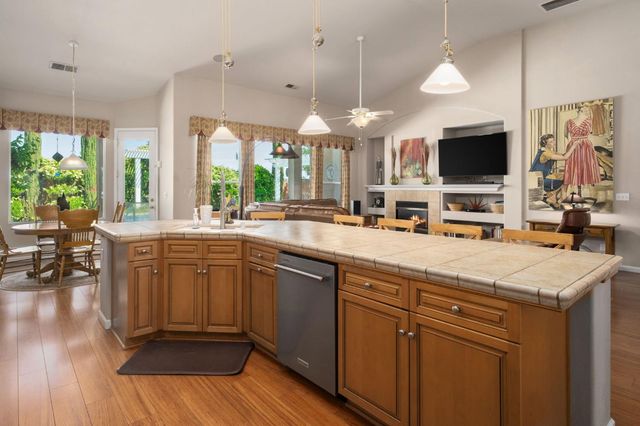 2691 Stuart Avenue, Clovis, CA 93611