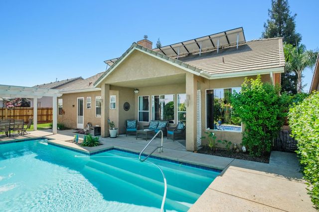 2691 Stuart Avenue, Clovis, CA 93611