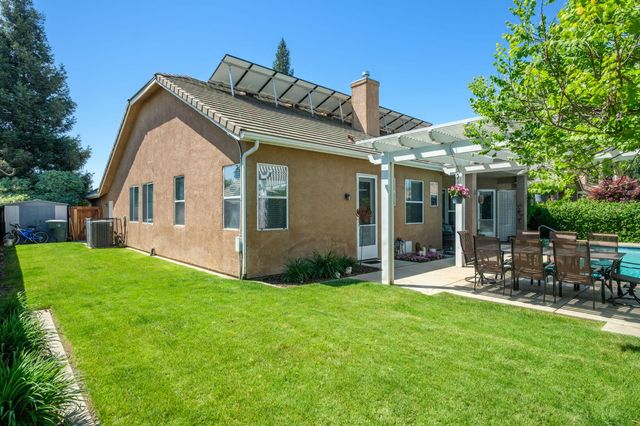 2691 Stuart Avenue, Clovis, CA 93611